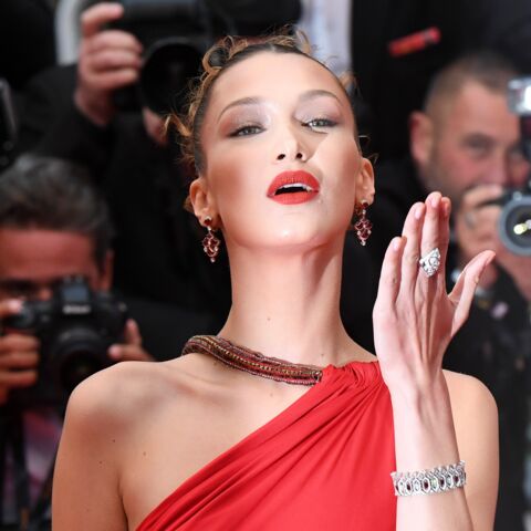 Photos Cannes 19 Bella Hadid Hypnotisante Dans Une Robe Fendue Et Dos Nu Gala