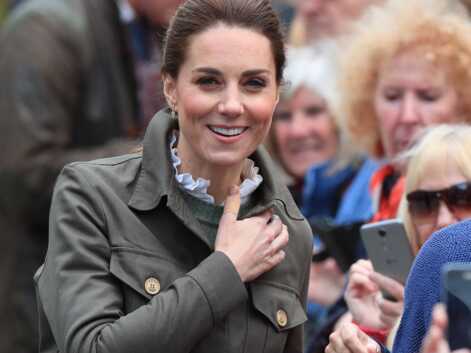 PHOTOS - Kate Middleton adopte un nouveau look avec un maquillage plus moderne