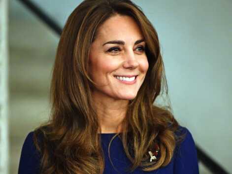 PHOTOS - Kate Middleton ultra fine dans sa robe bleue Emilia Wickstead, elle rend hommage à Diana en portant ses boucles d'oreilles