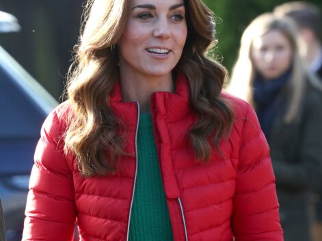 PHOTOS - Kate Middleton, très à l'aise loin du faste de Buckingham