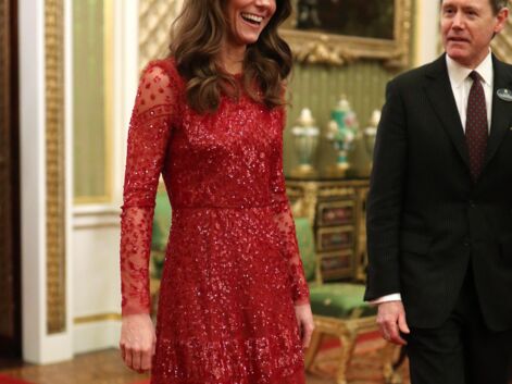 PHOTOS - Kate Middleton sublime en robe longue rouge à 500 €