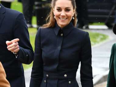 PHOTOS - Kate Middleton ose la veste Alexander McQueen inspiration militaire