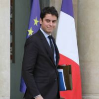 Gabriel Attal : pourquoi il ne veut pas s'afficher avec ...