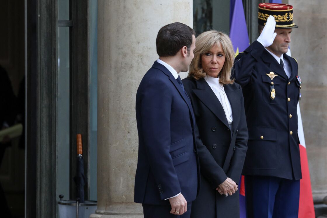 En accédant à l'Elysée au côté de son mari, Brigitte Macron a su se faire une place, devenue une personnalité influente au sein du palais présidentiel.