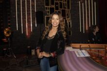 Chimene Badi En Couple Comment Elle A Drague Son Fiance Julien Gala