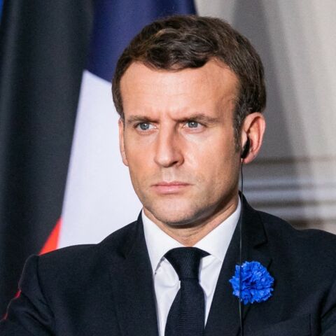 VIDÉO - Emmanuel Macron moqué : sa fausse apparition dans ...