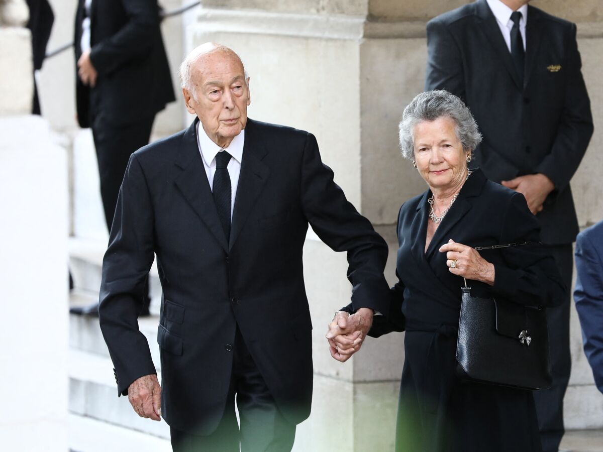 Valéry Giscard d’Estaing désemparé aux obsèques de Jacques Chirac, cette scène surréaliste 