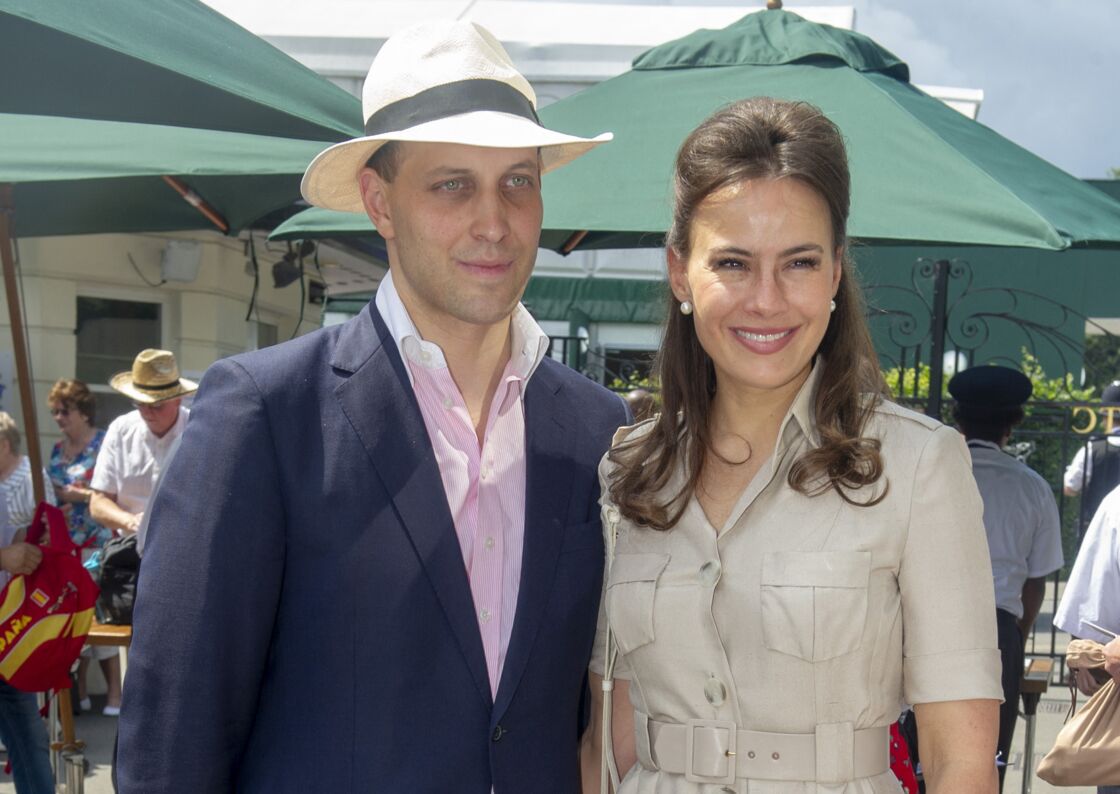 Sophie Winkleman, avec son époux, Lord Frederick Windsor, lors du tournoi de Wimbledon, le 12 juillet 2019.