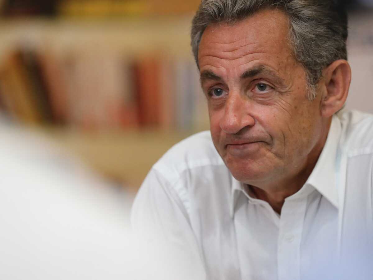 Nicolas Sarkozy rabaissé par son père... Le seul de la famille à être “petit