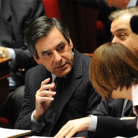 Les Socialistes N Ont Pas Oublie L Anniversaire De Francois Fillon Gala