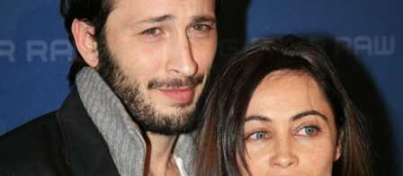 Emmanuelle Béart et Michael Cohen, parents d'un enfant du bout du monde - Gala