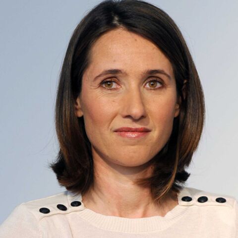 Elle obtient un dess en droit et débute sa carrière au sein du groupe canal+. Alexia Laroche-Joubert, fière de son petit frère pompier ...