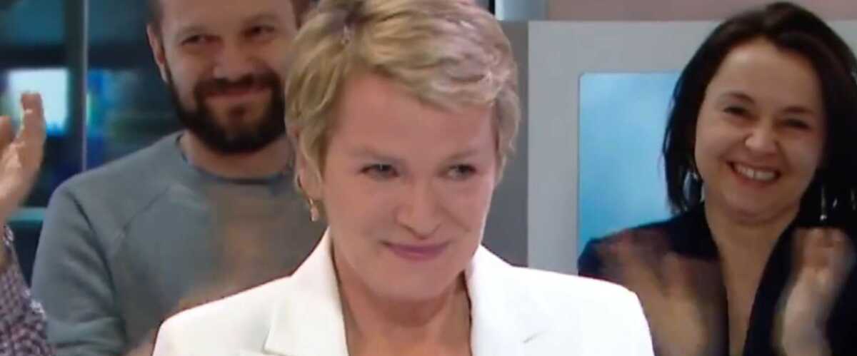 Video Les Larmes D Adieu D Elise Lucet Sur France 2 Gala