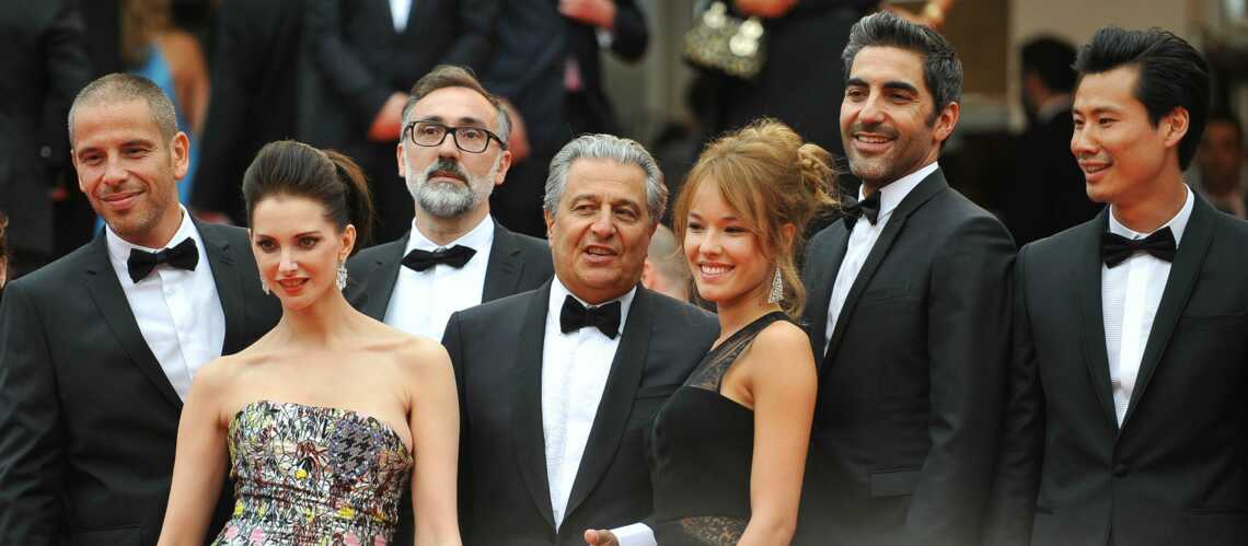 Une quatrième personne, un homme aussi, également de l'équipe du film, se trouvait à bord. Qu'est-ce qu'on a fait au Bon Dieu? Les Américains n'en ...