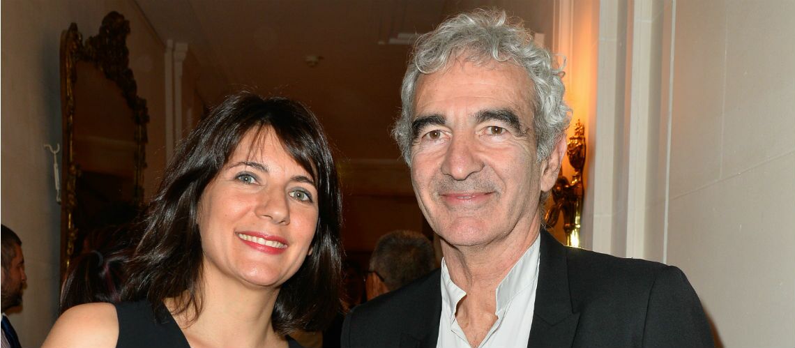 PHOTO - Estelle Denis publie une touchante photo de famille, 13 ans après la naissance de sa ...