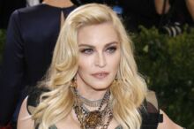 Video Madonna Se Souhaite Un Joyeux Anniversaire En Chanson Mais Oublie Les Paroles Gala