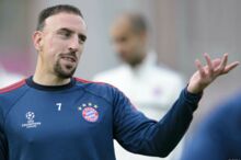 Franck Ribery Une Nouvelle Faute Qui Fait Le Buzz Gala Ribery le seul joueur qui est plus beau sur fifa qu'en vrai. franck ribery une nouvelle faute qui