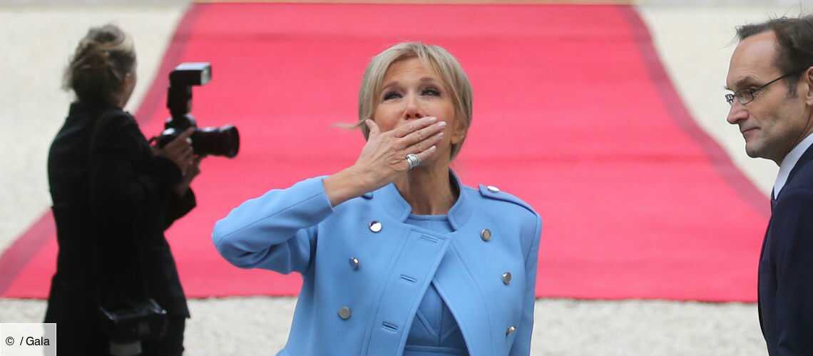 Brigitte Macron Sa Jolie Bague Serpent A Shopper Pour 100 Euros