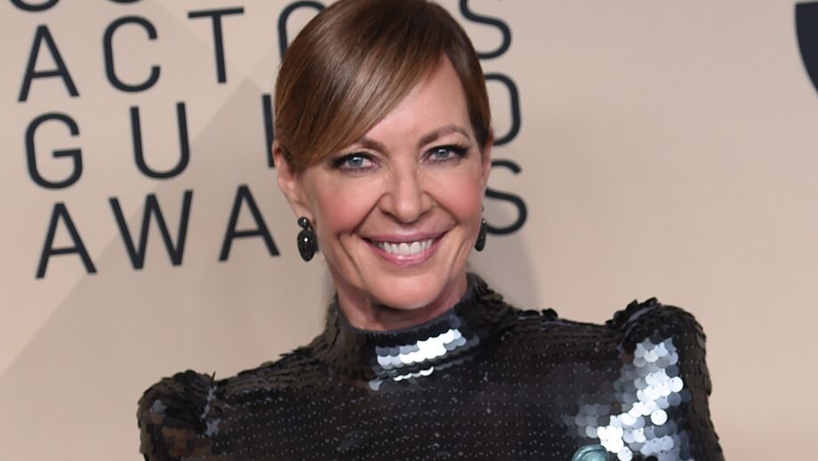 Allison Janney - La biographie de Allison Janney avec Gala.fr - Allison Janney Height – Emmy Winner’s Elegant Stature