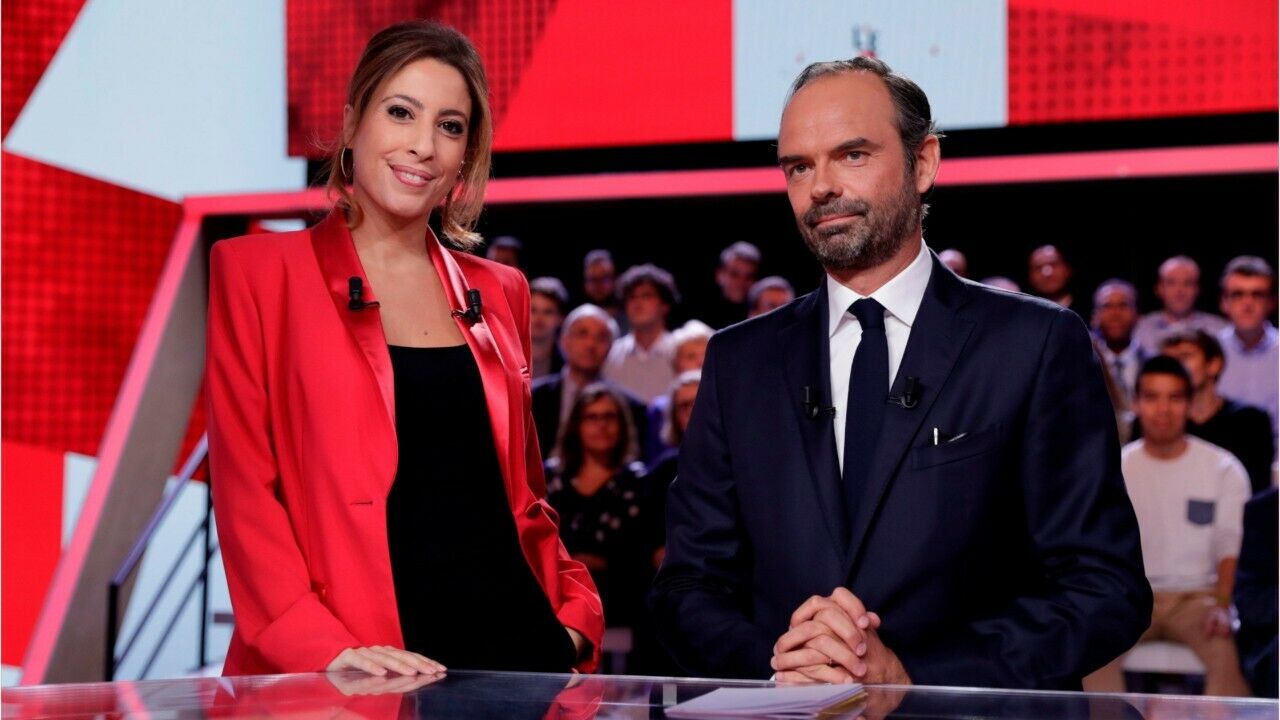 Lea Salame En Couple Avec Raphael Glucksmann Elle Choisit De Quitter Provisoirement L Antenne Apres Son Emission Avec Marine Le Pen Gala