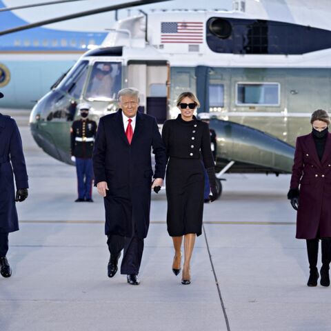 Photos Donald Et Melania Trump Quittent Washington Tenue De Deuil Pour La First Lady Gala