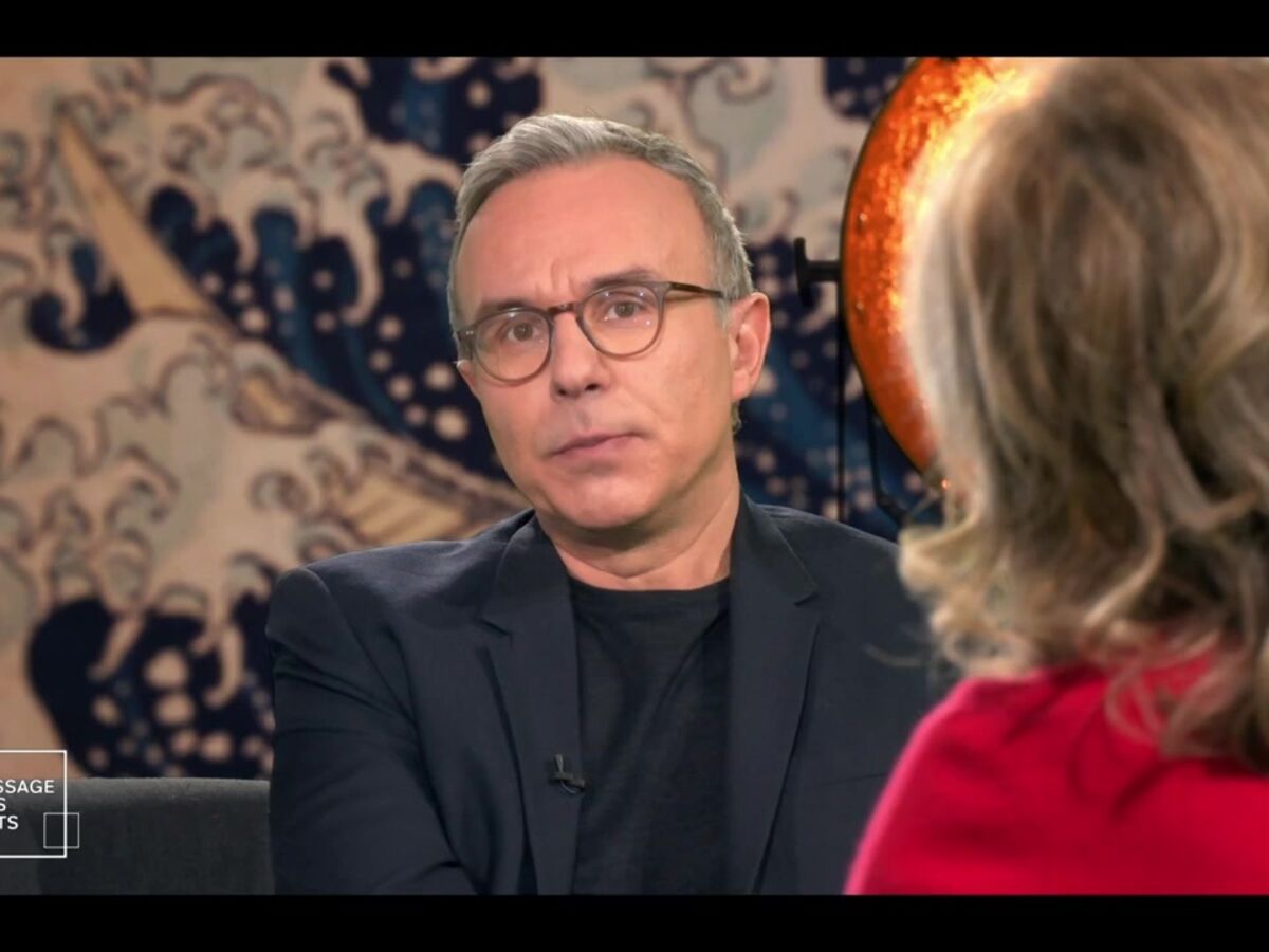 VIDÉO - Il espère devenir écrivain après président : Philippe Besson fielleux envers Emmanuel Macron ?