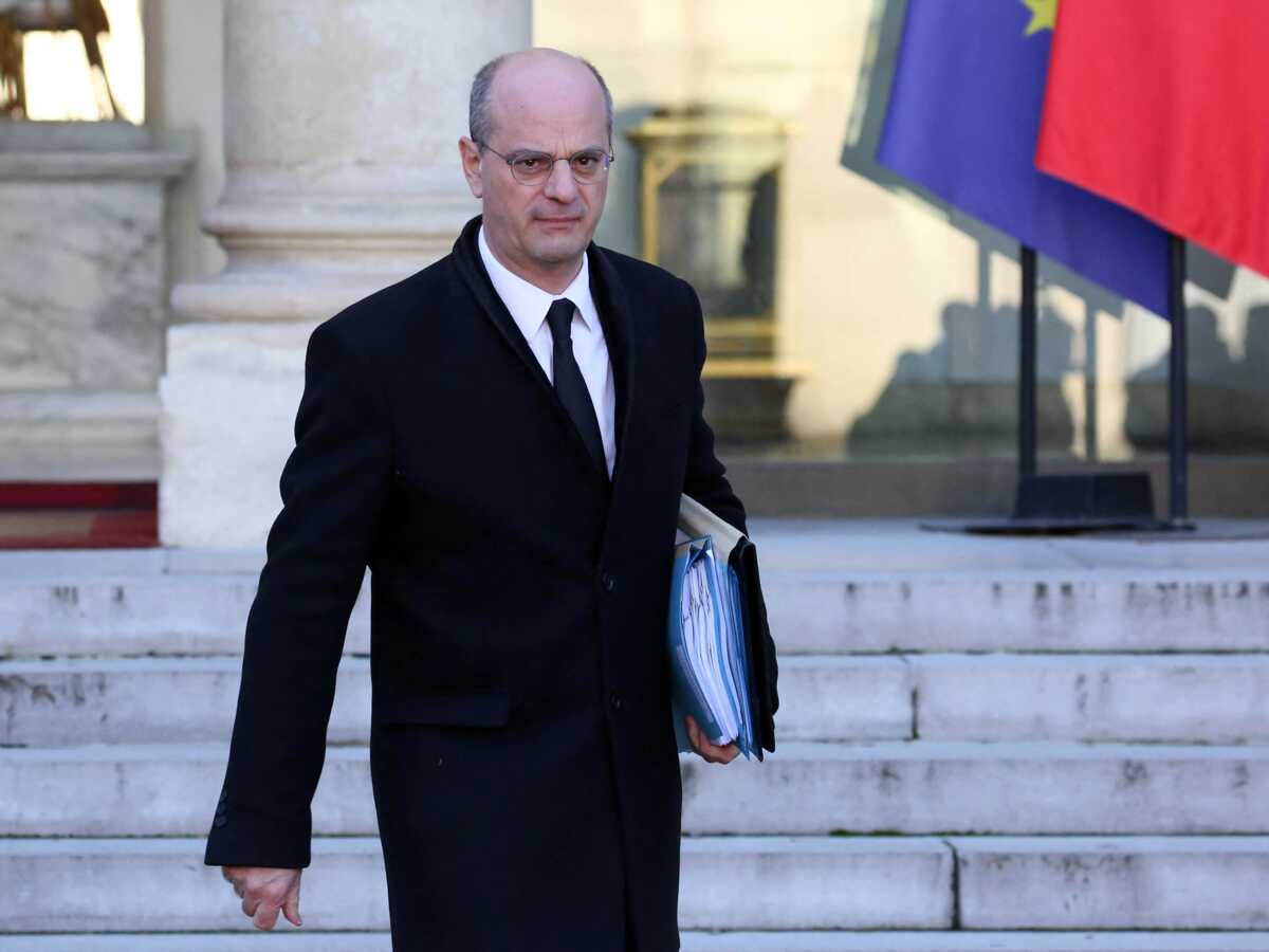 Jean-Michel Blanquer pas au top : « On se demande ce qu’il a en ce moment », s’interrogent ses proches