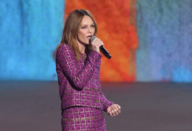 PHOTOS - Vanessa Paradis aux Victoires de la Musique : les internautes sous le charme