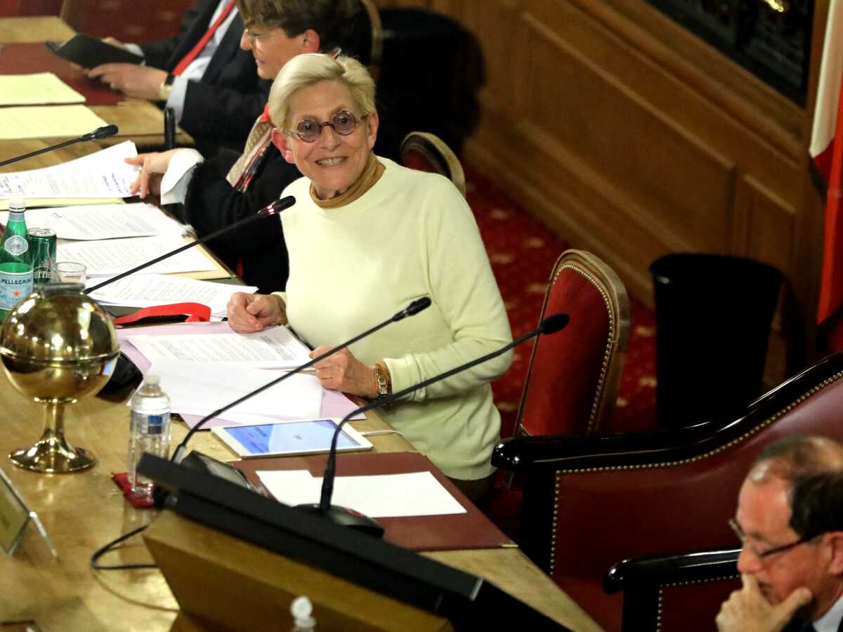 Gaulée comme elle est : Isabelle Balkany sidérée par le strip-tease télévisé de Corinne Masiero