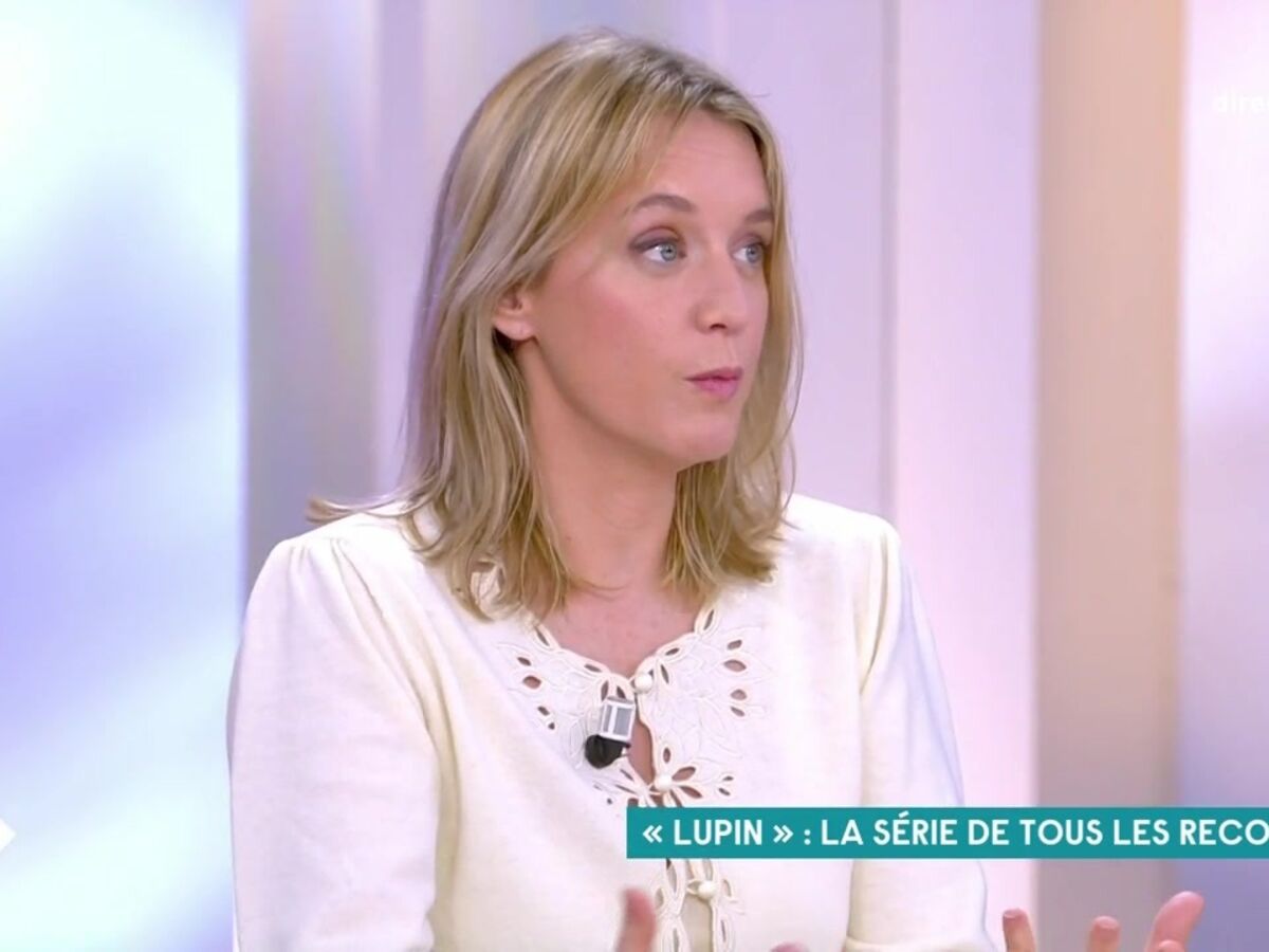 VIDÉO - C'est une vraie question ? : moment malaise avec Ludivine Sagnier dans C à vous