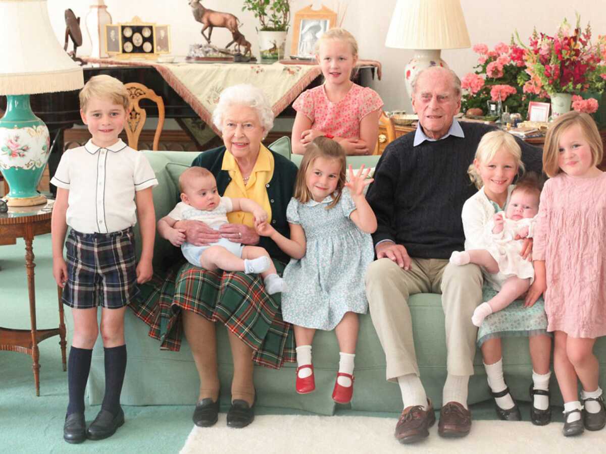 Elizabeth II et le prince Philip : l'émouvante photo avec leurs arrière-petits-enfants