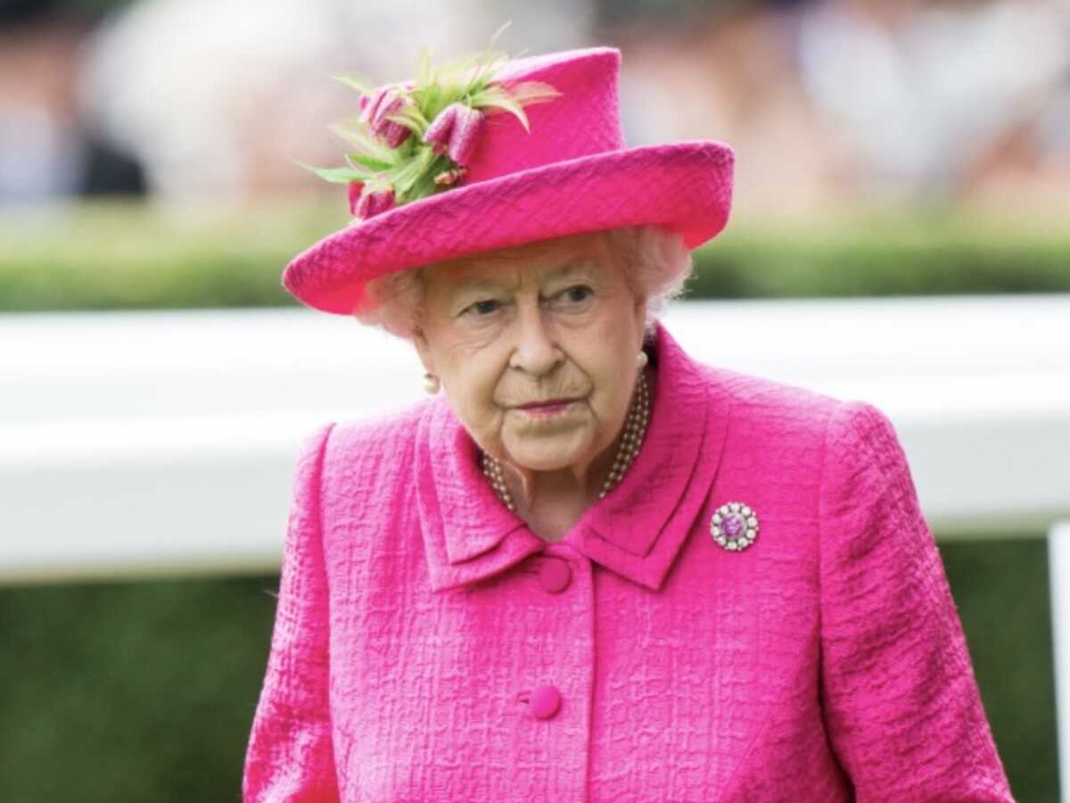 Photos - Elizabeth II : 95 ans et 5 pièces fortes d'une icône qui a affirmé son style