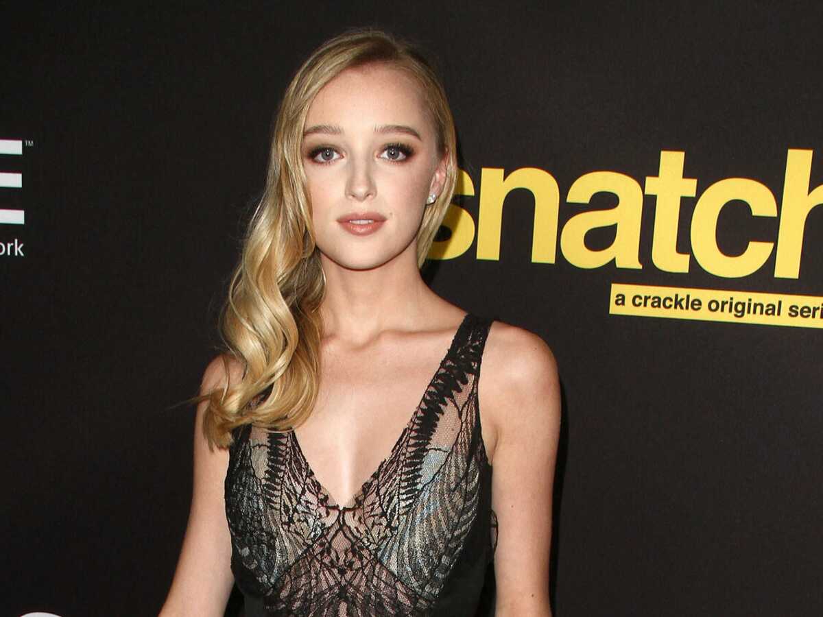 Phoebe Dynevor (Bridgerton) en couple : les photos qui confirment sa love story