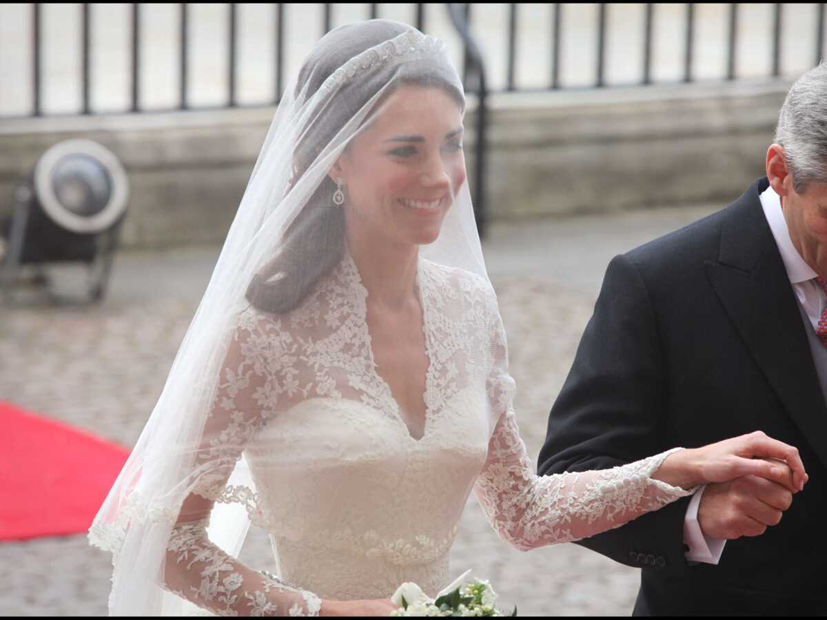 Kate Middleton : combien sa robe de mariage a-t-elle coûté ?