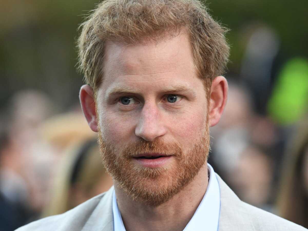 C'est pas le plus malin : le prince Harry a les oreilles qui sifflent