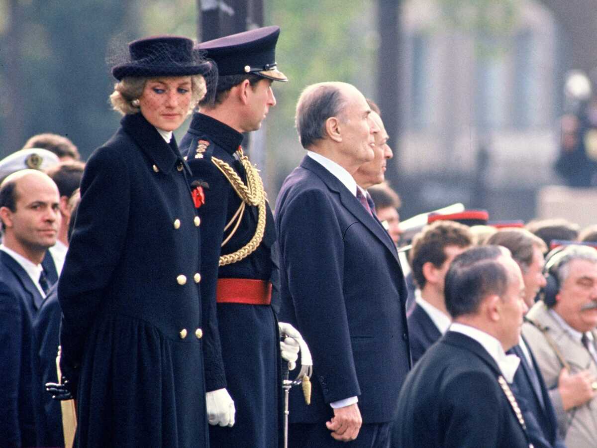 François Mitterrand témoin du malaise de Diana pas heureuse avec Charles