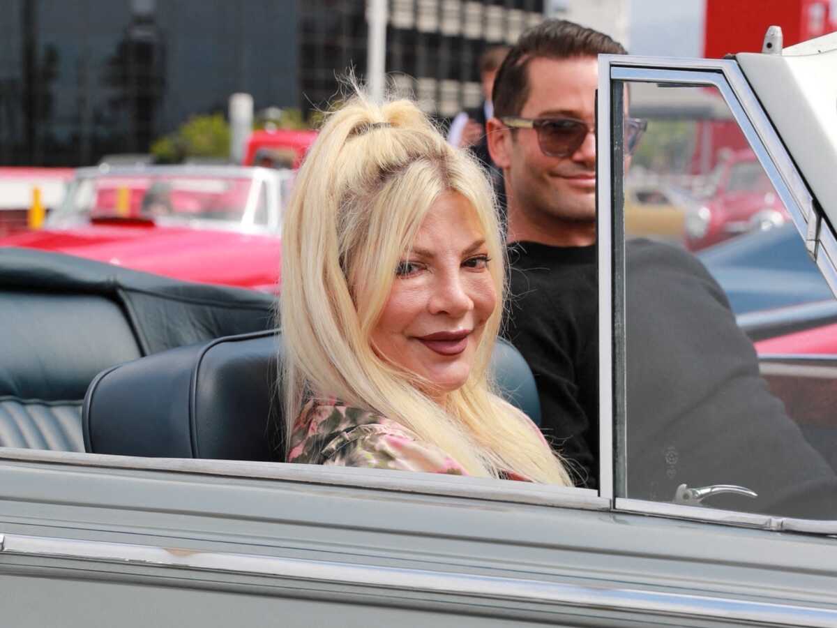 PHOTOS - Tori Spelling méconnaissable : l'actrice de Beverly Hills victime des ravages de la chirurgie esthétique