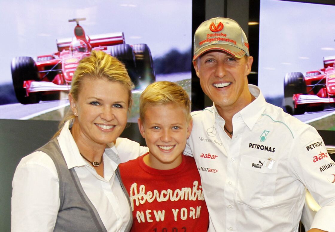 Corinna, Michael et leur fils Mick Schumacher à Stuttgart Nuerburgring, en Allemagne, en 2012.