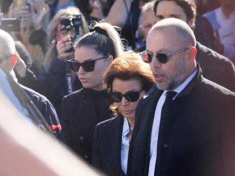 PHOTOS - Obsèques de Bernard Tapie : sa veuve et ses enfants réunis pour un dernier adieu