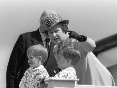 PHOTOS - Elizabeth II : ses plus belles photos avec ses petits-enfants et arrière-petits-enfants