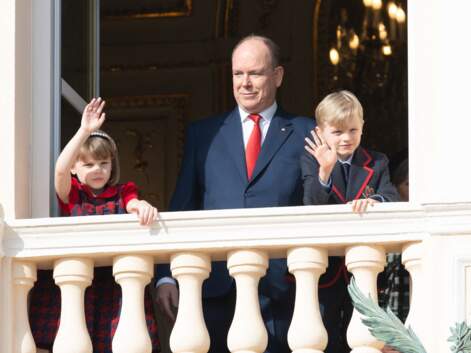 PHOTOS - Albert de Monaco : ses enfants Jacques et Gabriella saluent la foule au balcon, sans Charlene