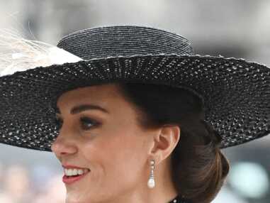 PHOTOS - Les boucles d'oreilles de Kate Middleton