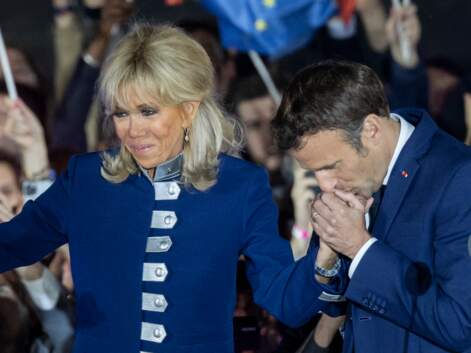 PHOTOS - Brigitte Macron étonne (et séduit !) avec sa demi-queue de cheval bombée