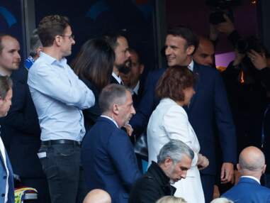 PHOTOS - Emmanuel Macron bien entouré au stade de France : son frère Laurent et les petits-enfants de Brigitte à ses côtés 
