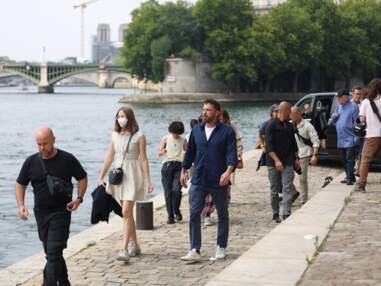 PHOTOS - Ben Affleck et Jennifer Lopez à Paris : croisière sur la Seine avec leurs enfants pour leur lune de miel !