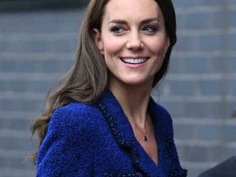 PHOTOS - Kate Middleton élégante avec une veste Chanel vintage