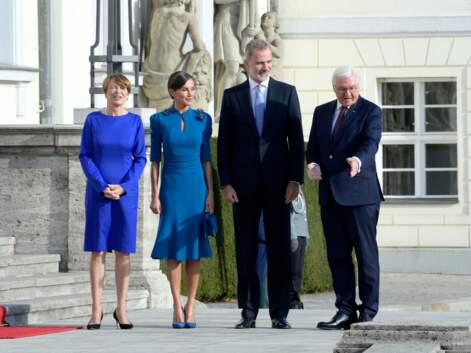 PHOTOS - Letizia d'Espagne en robe midi bleue, elle s'accorde à la première dame allemande à Berlin