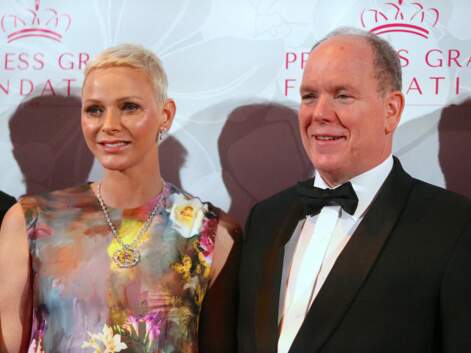PHOTOS - Charlene de Monaco radieuse en robe fleurie, en compagnie d'Albert, pour les Princess Grace Awards 2022