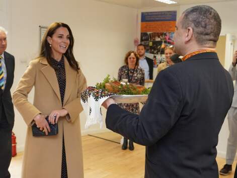 PHOTOS - Kate Middleton recycle une robe à pois et un manteau Max&Co à plus de 524€ en Angleterre 