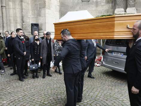 PHOTOS - Obsèques de Linda de Suza : les adieux émouvants de son fils João Lança